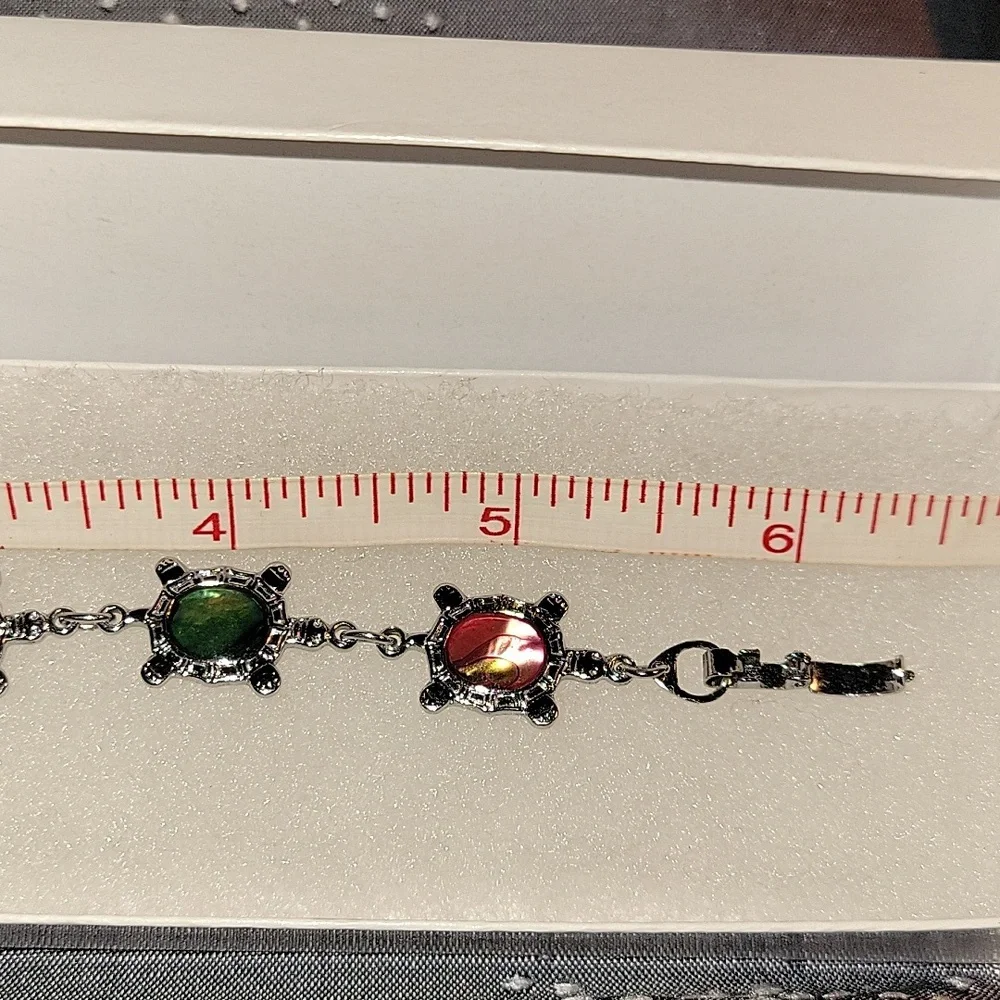 Turtle Link Rainbow Abalone Shell 6.5" Silvertone Clasp Bracelet, Vintage - Picture 4 of 4
